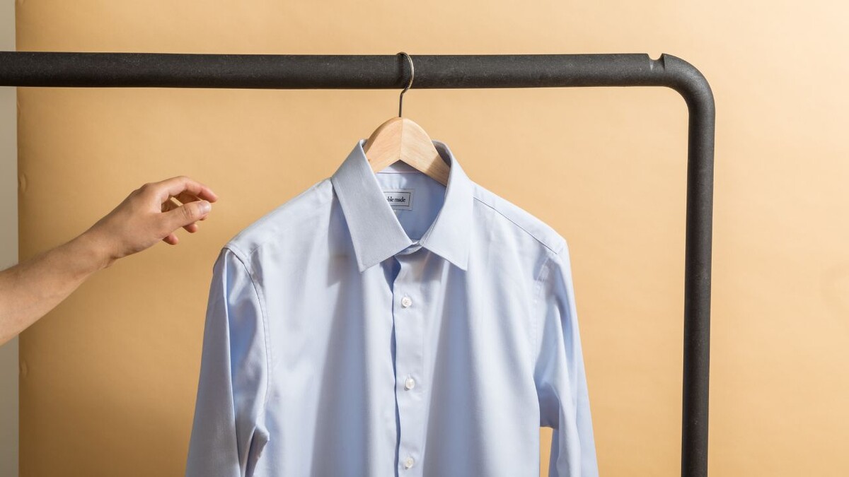 How a Button Up Shirt Should Fit